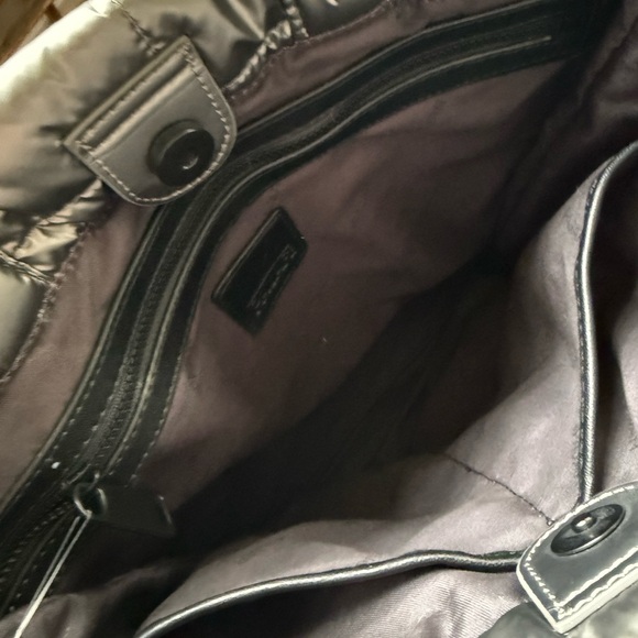 PAJAR Canada Silver Quilted unisex Women’s puffer Tote Bag Crossbody purse - Picture 4 of 8